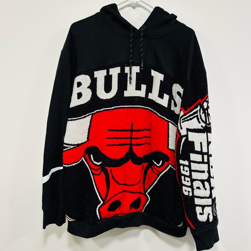 Chicago Bulls Nike custom reworked tapestry, blanket sweatshirt! Size XXL!